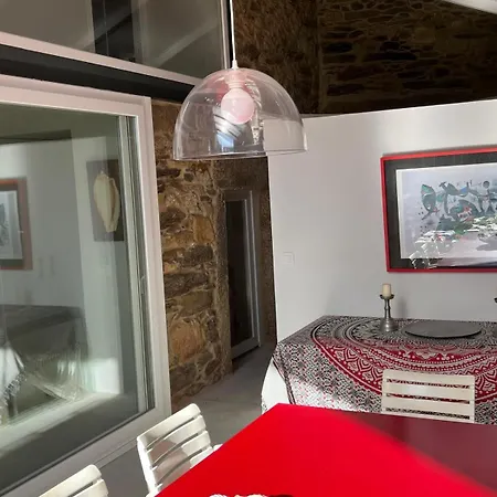 Semesterbostad Casa De Piedra Neison Taragona